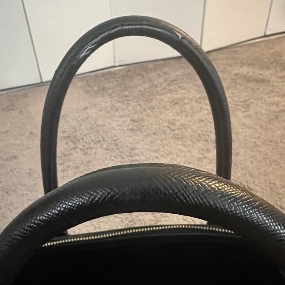 Zara Basic Collection Bag  Holds a 13” laptop - Picture 5 of 8